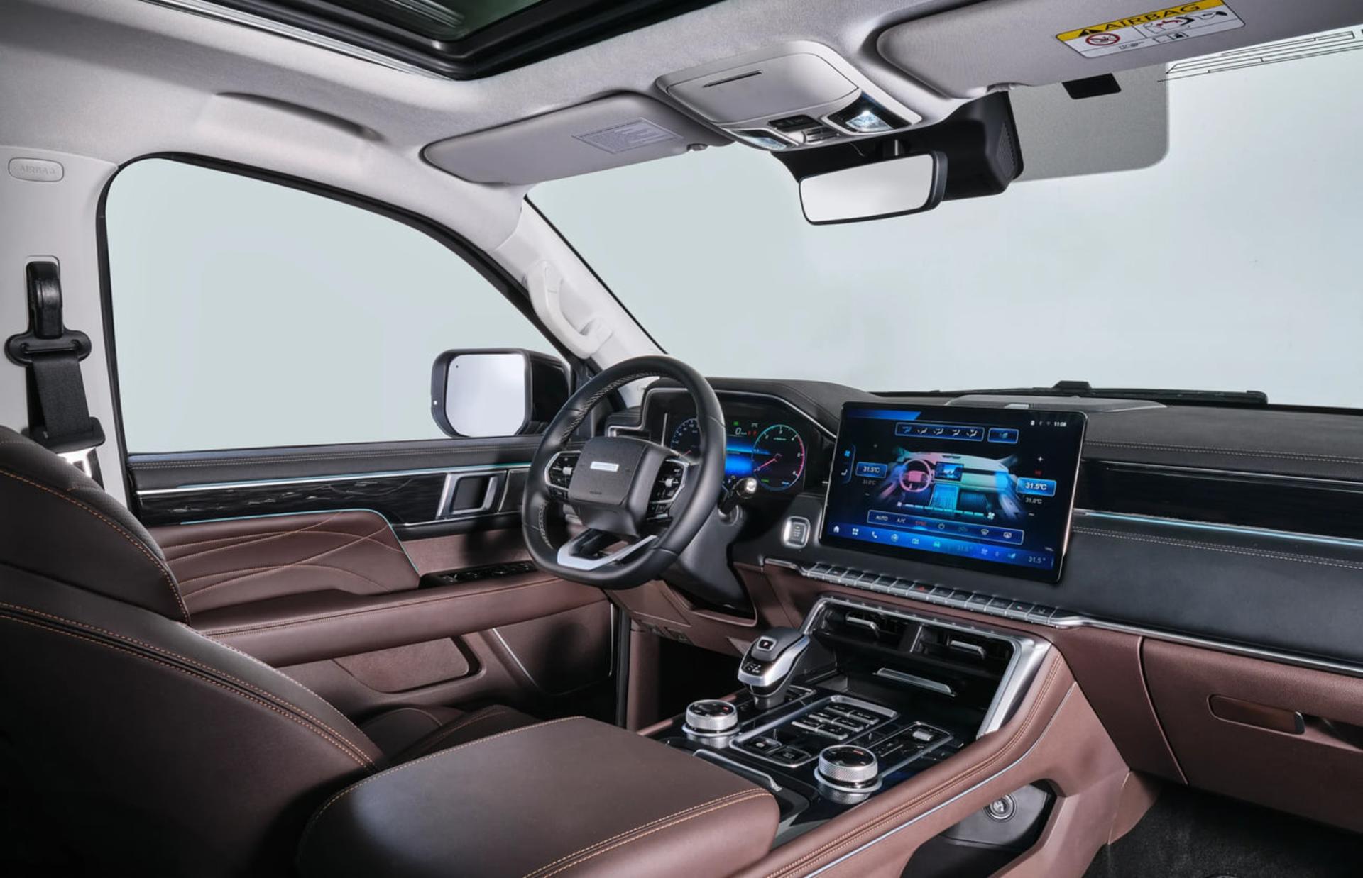 داشبورد و صندلی‌های چرمی پیکاپ فوتون تونلند V7 (Foton Tunland V7)