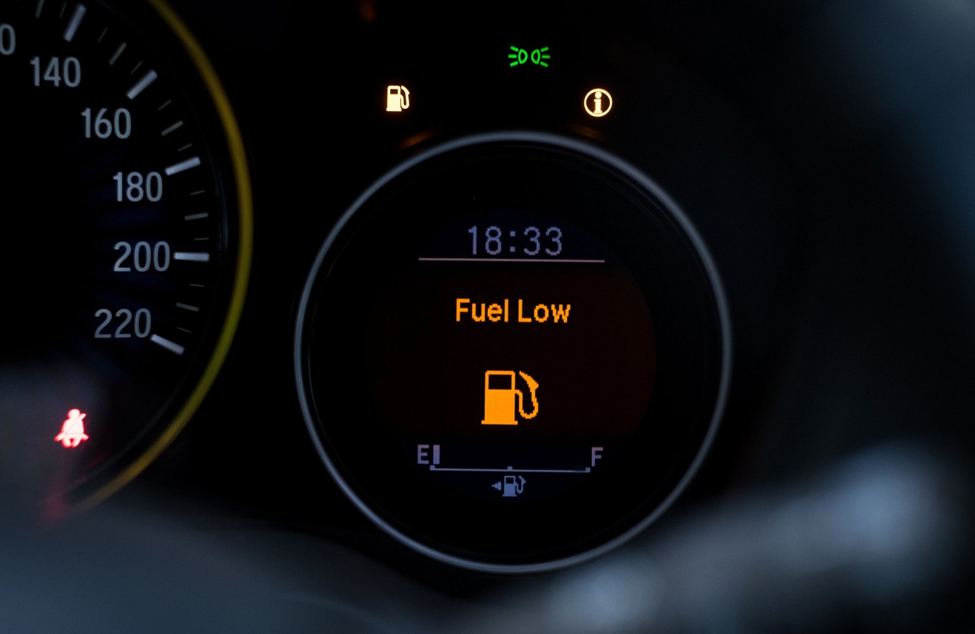 نشانگر سوخت خودرو