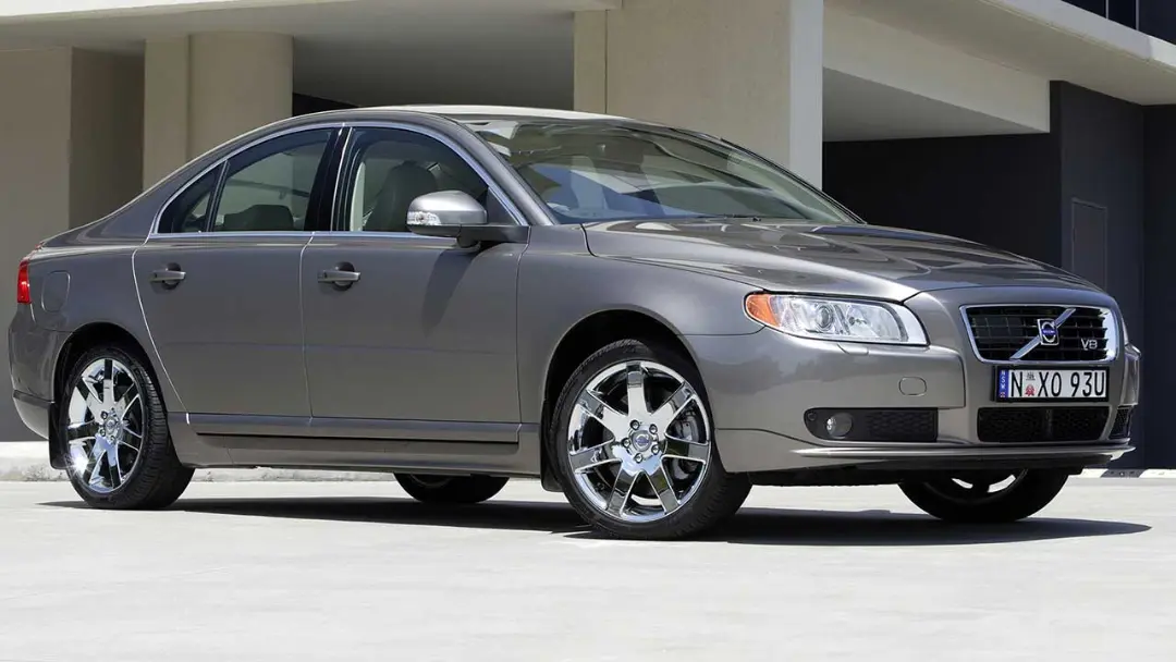 ولوو S80