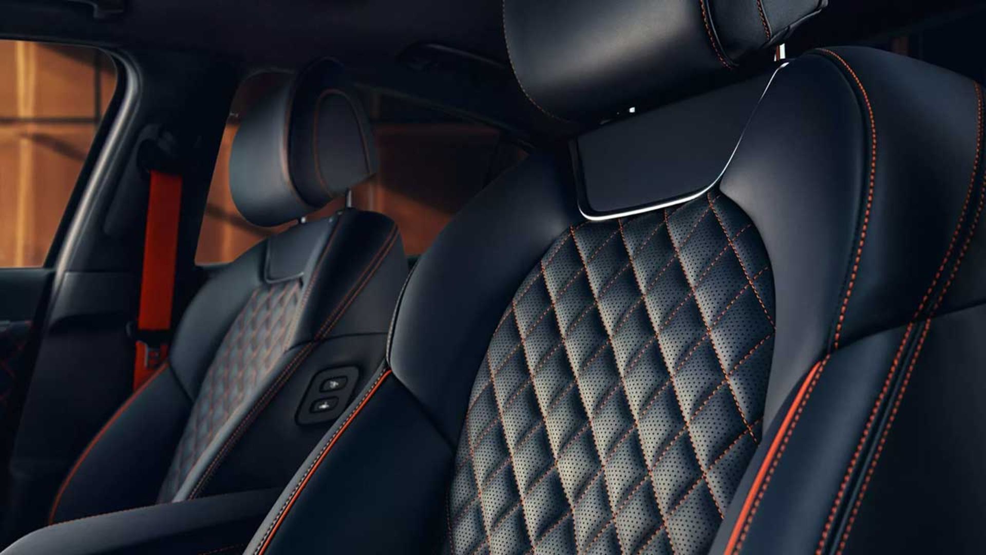 جنسیس G70 پرستیژ گرافیت