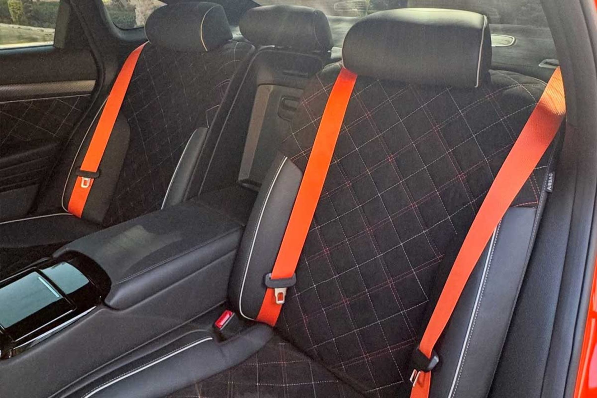 جنسیس G80 ماگما