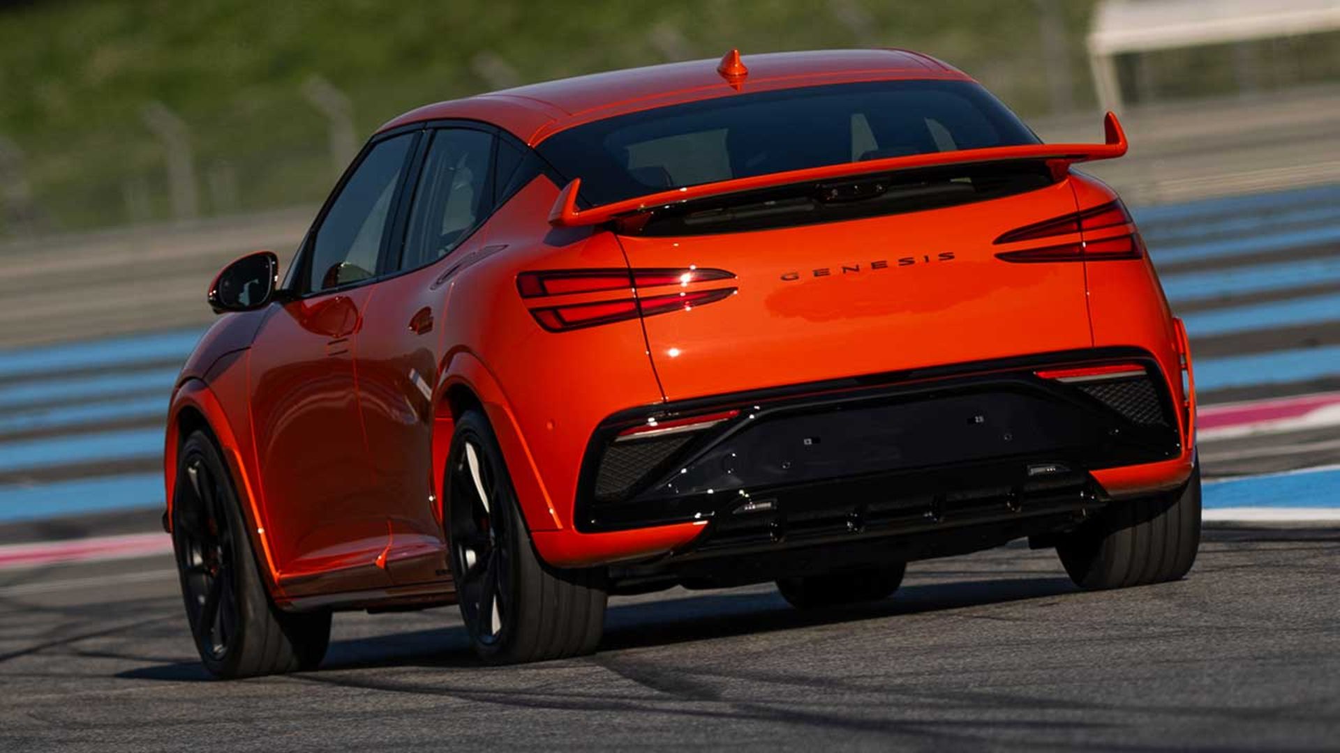 جنسیس GV60 ماگما