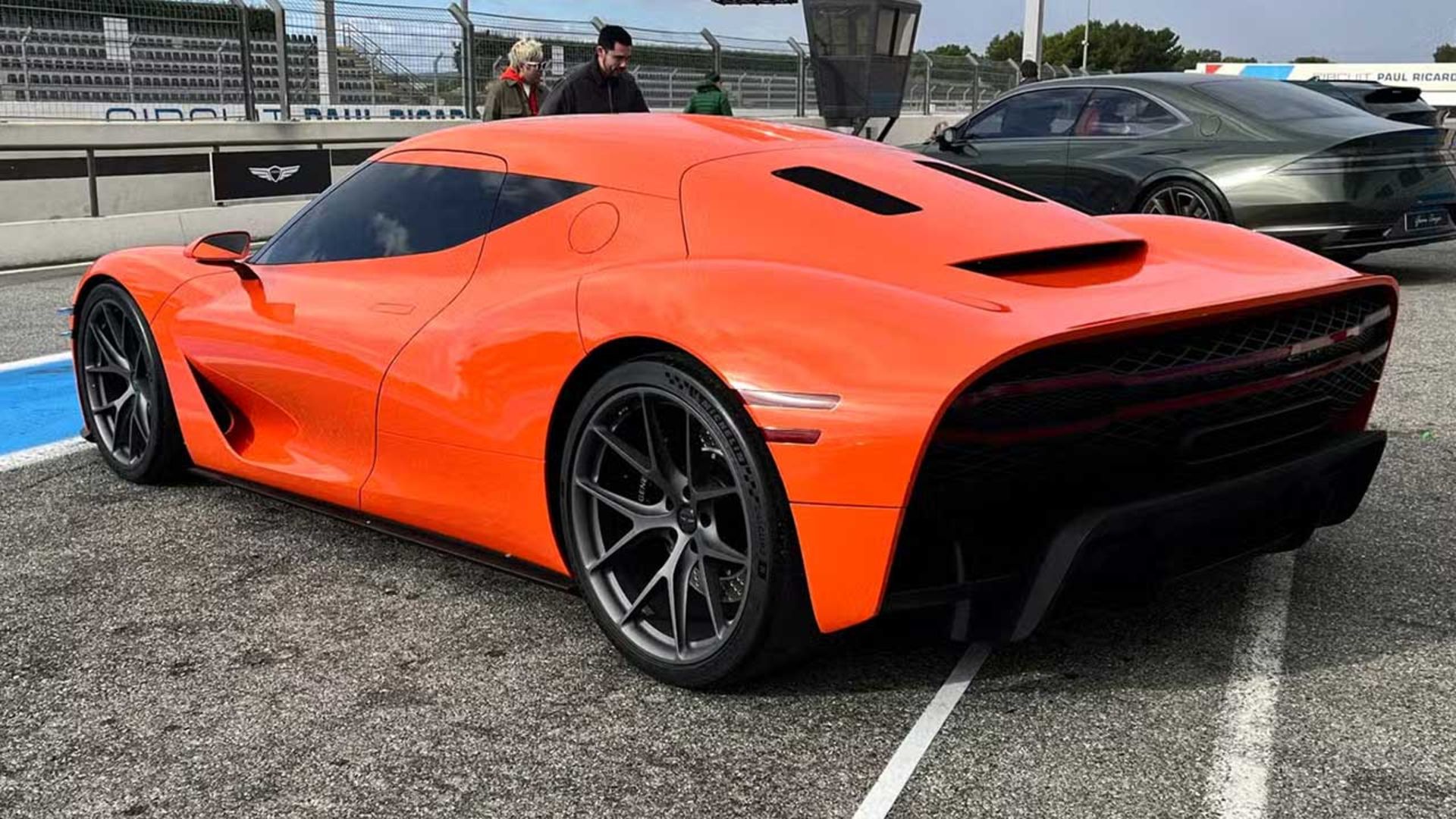 جنسیس ماگما GT 