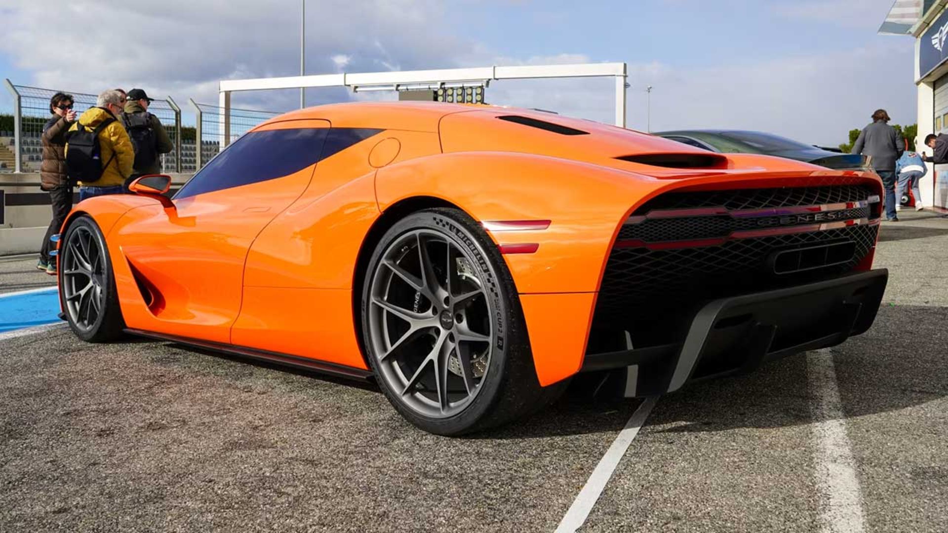 سوپر اسپرت جنسیس ماگما GT