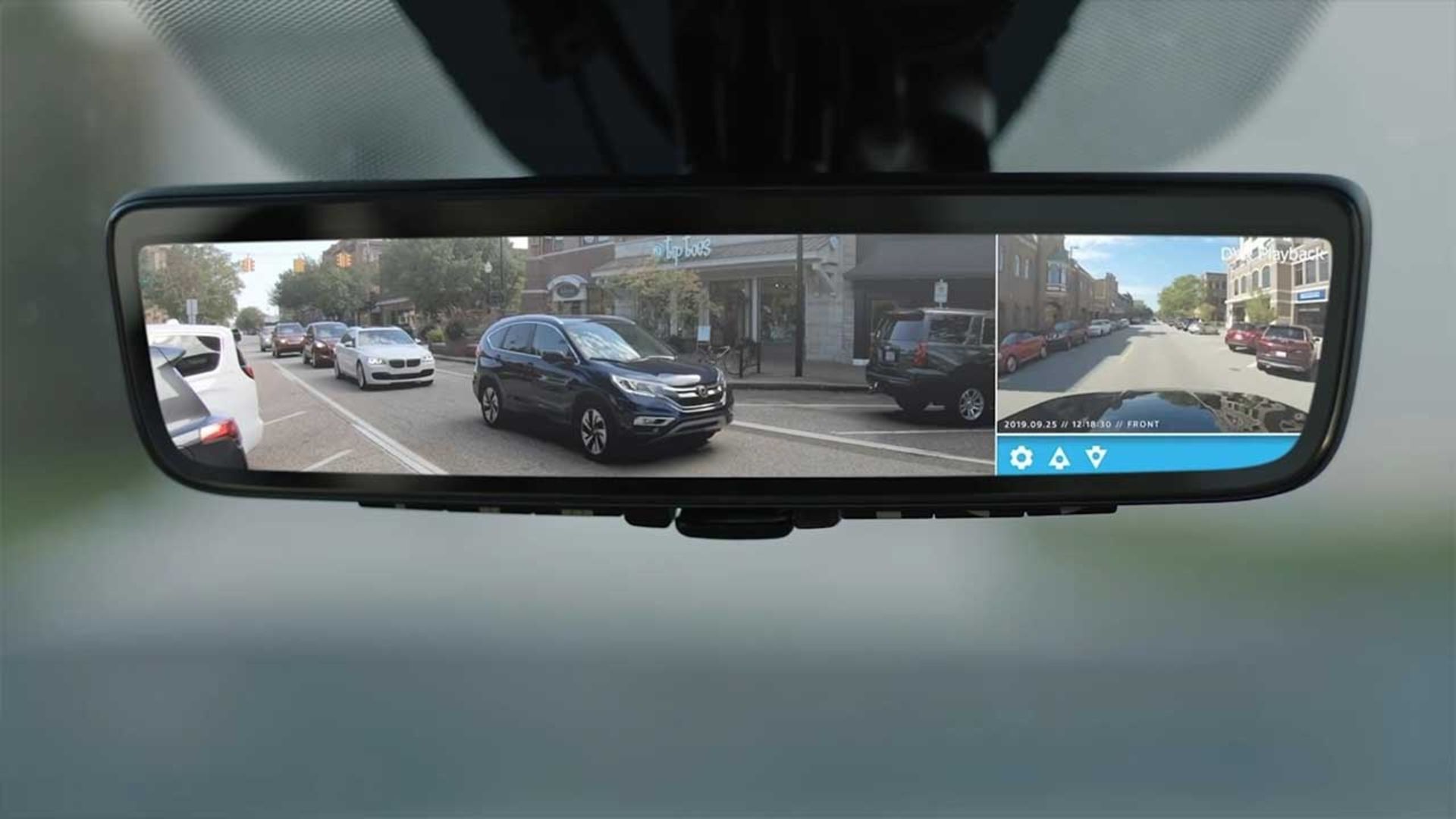 نسل جدید آینه دیجیتالی خودرو