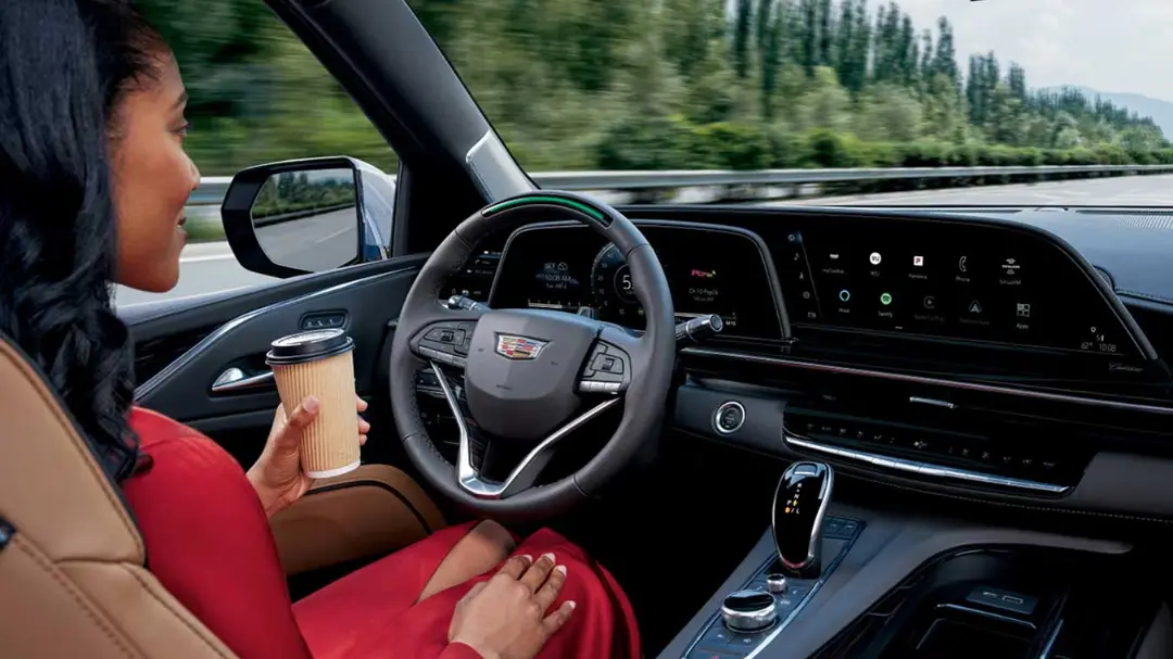 کابین خودروی جنرال موتورز (General Motors) با سیستم رانندگی خودکار
