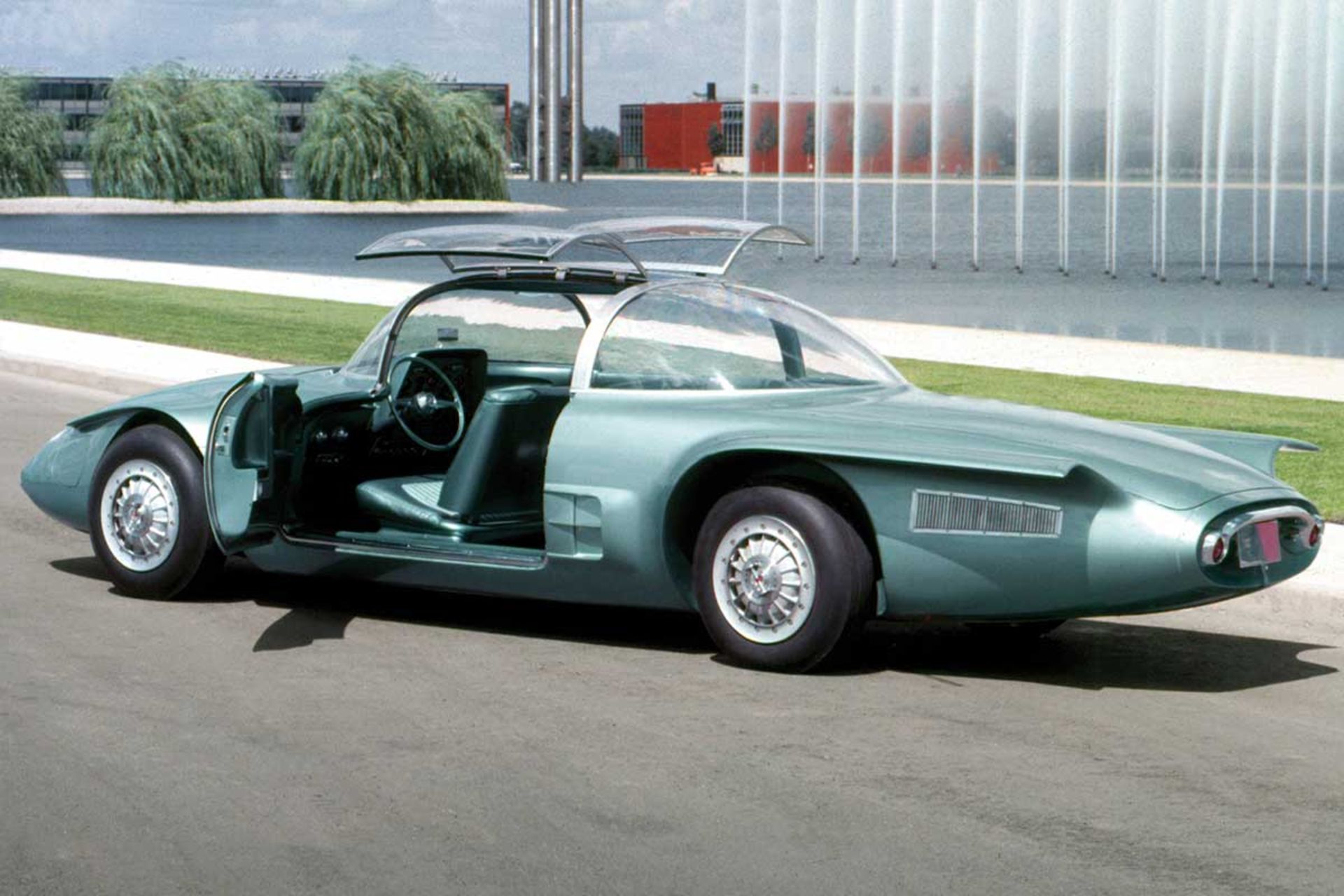 جنرال موتورز XP500 با موتور پیستون آزاد