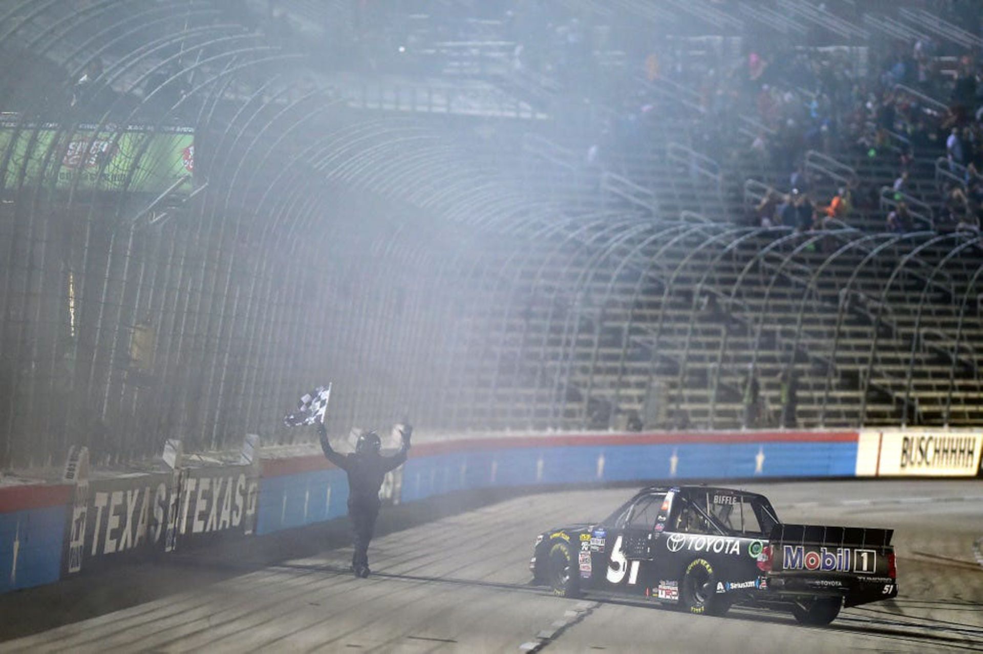 گرگ بیفل راننده نسکار