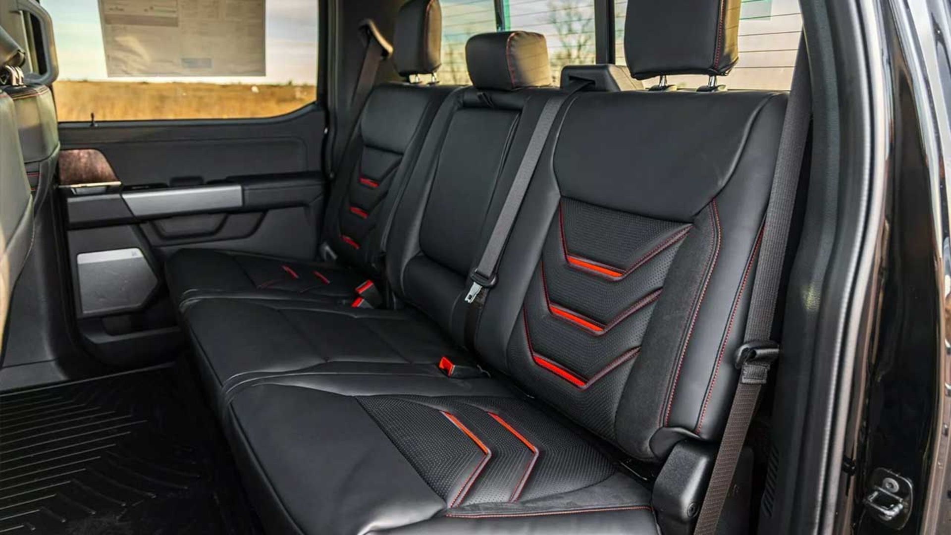 هنسی ولوسی‌رپتور ۱۲۰۰