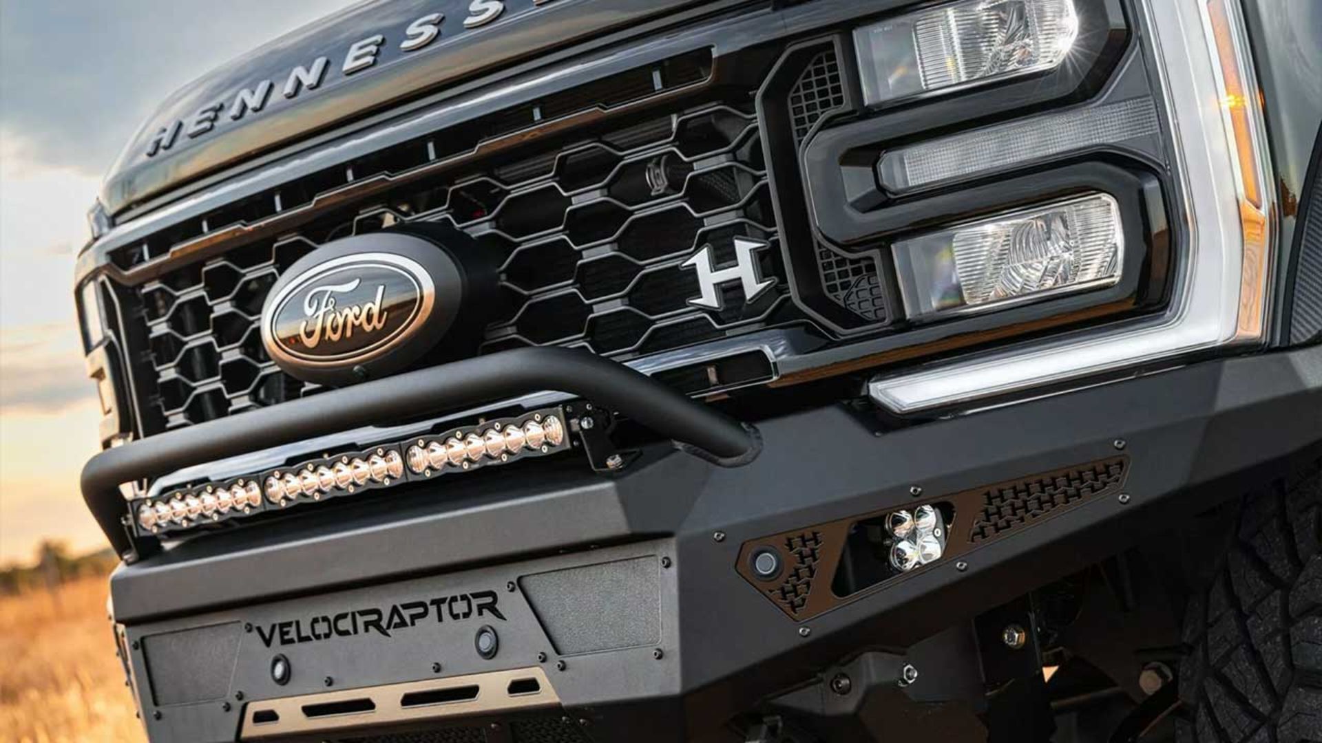 هنسی ولوسی‌رپتور ۱۲۰۰