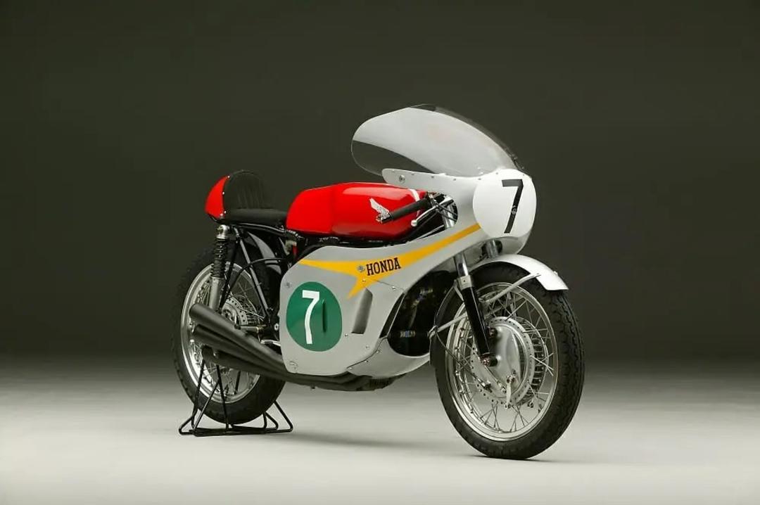 هوندا RC166