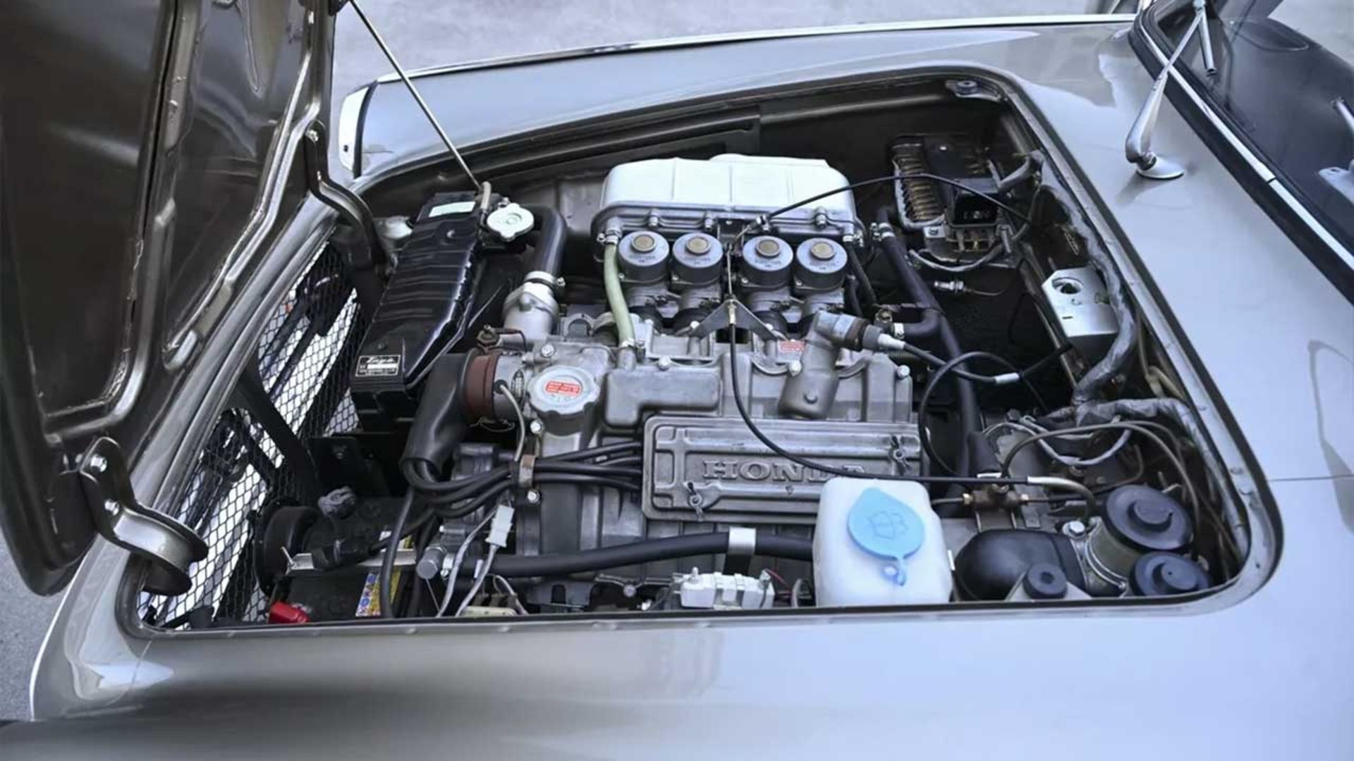 هوندا S800 M کوپه مدل ۱۹۶۸ 