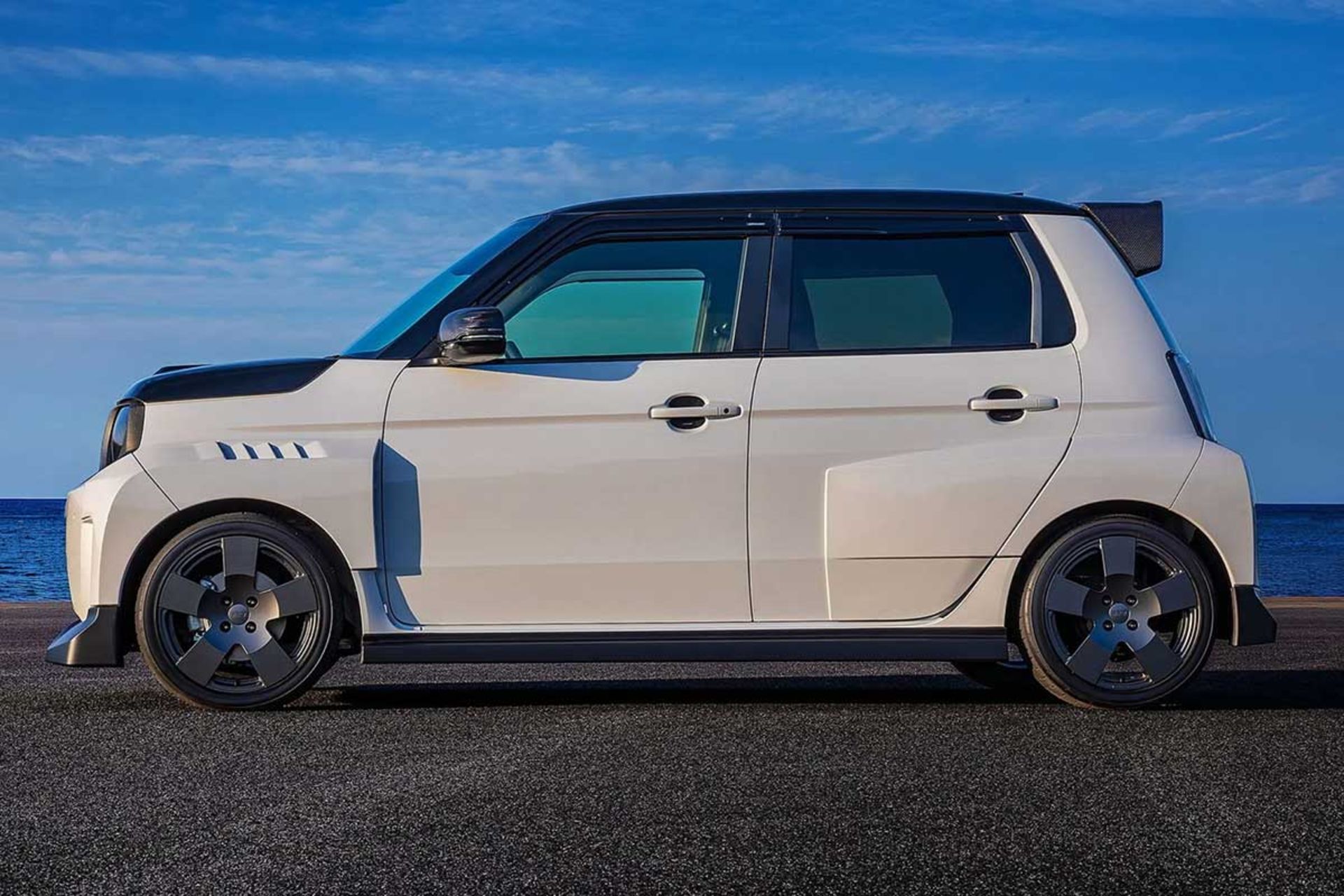 هوندا سوپر وان با کیت موگن