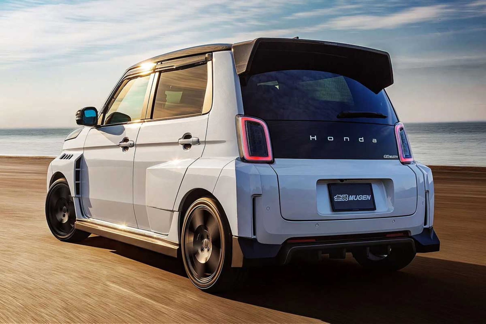 هوندا سوپر وان با کیت موگن