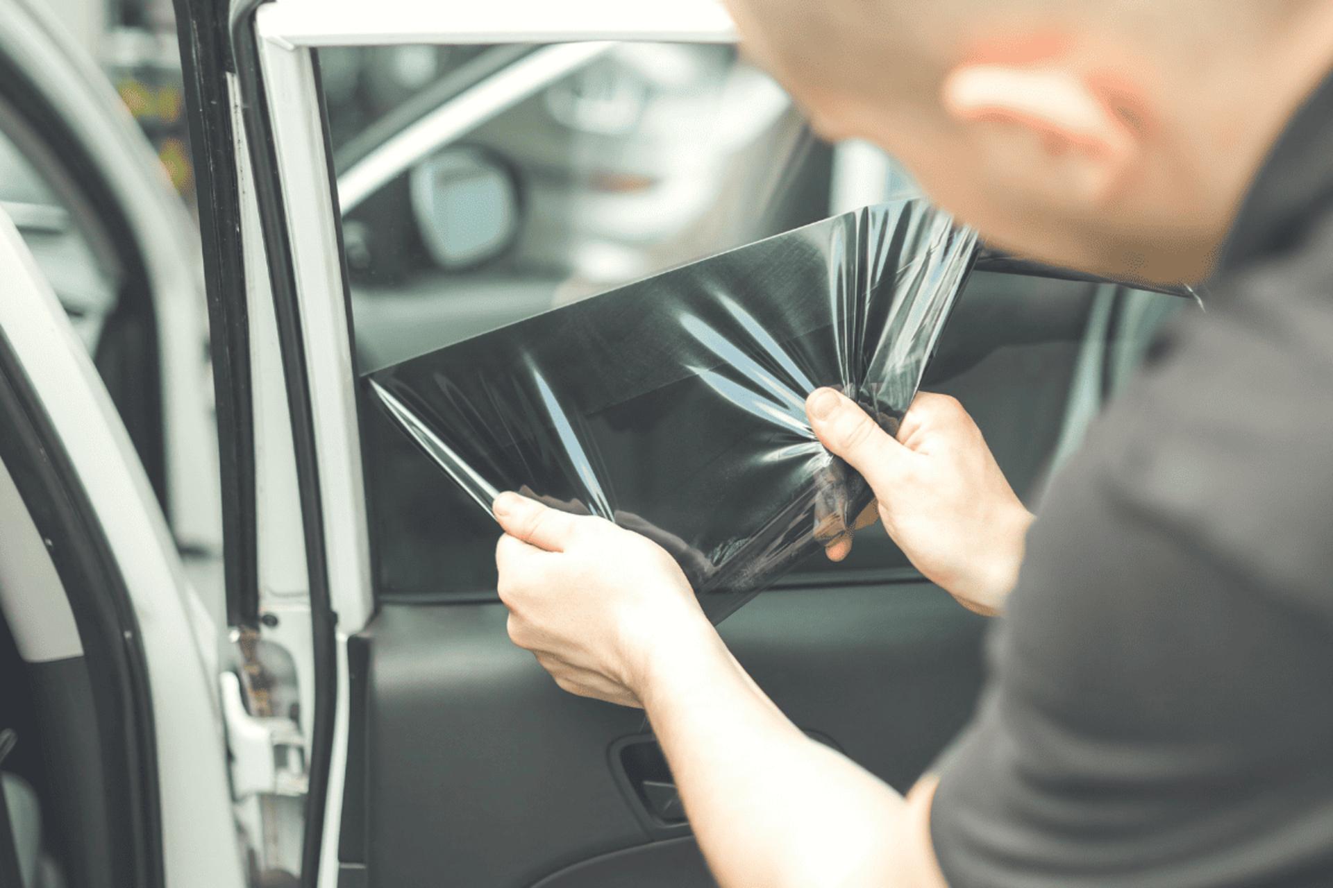 پاک کردن شیشه دودی ماشین