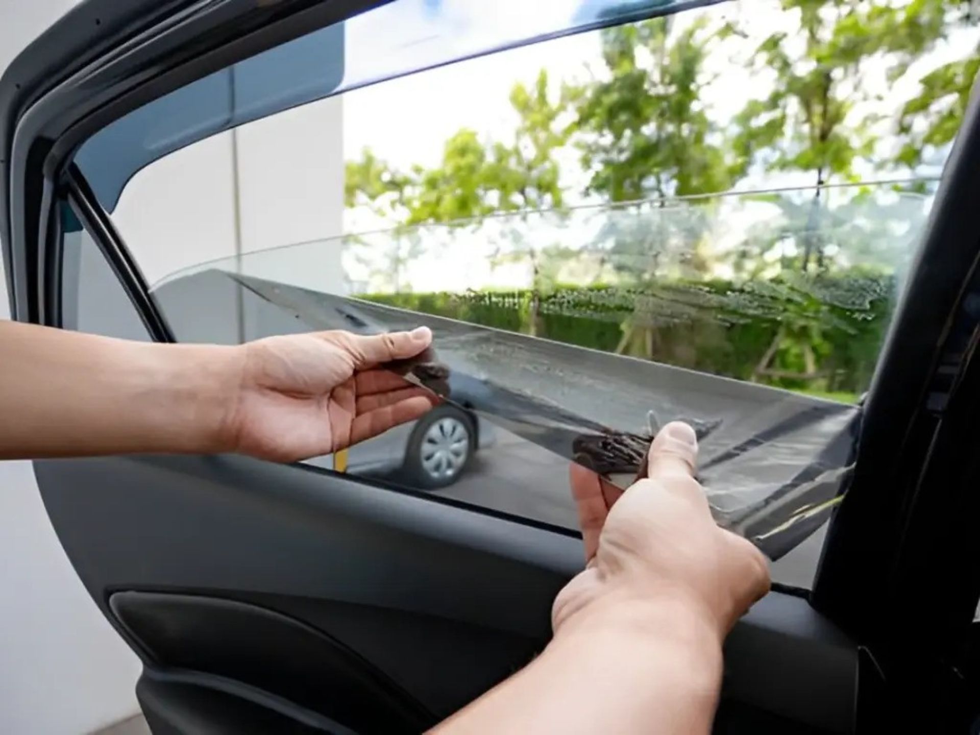 شیشه دودی ماشین