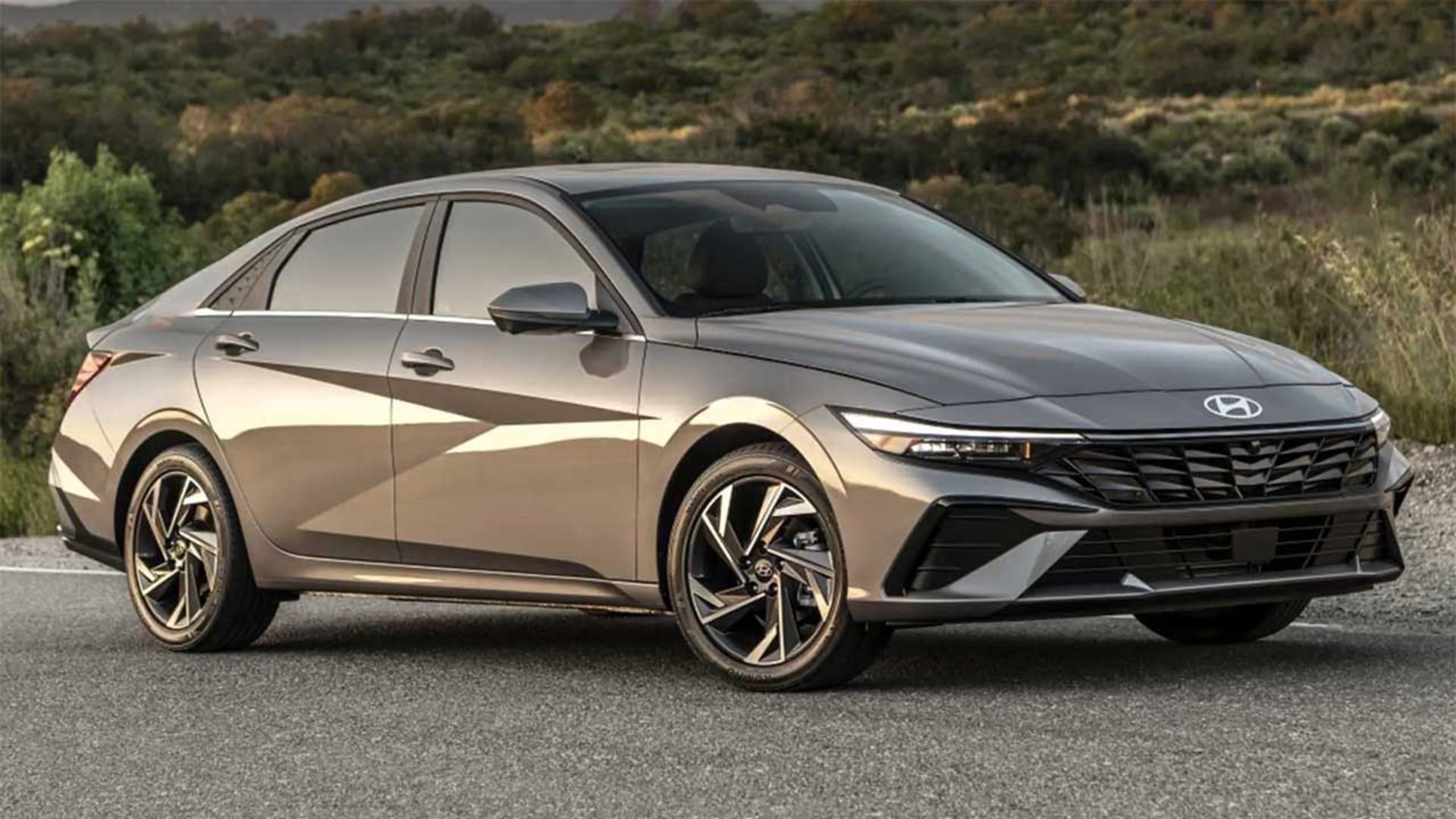 هیوندای النترا