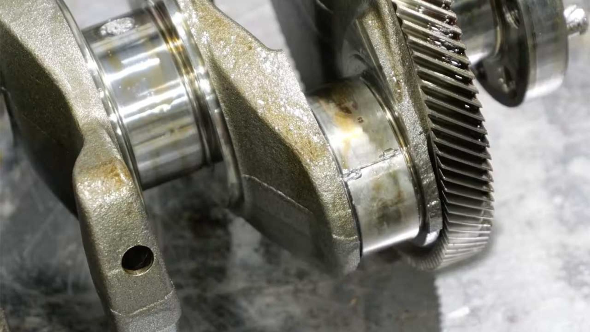 جام کردن پیشرانه جنسیس GV80 