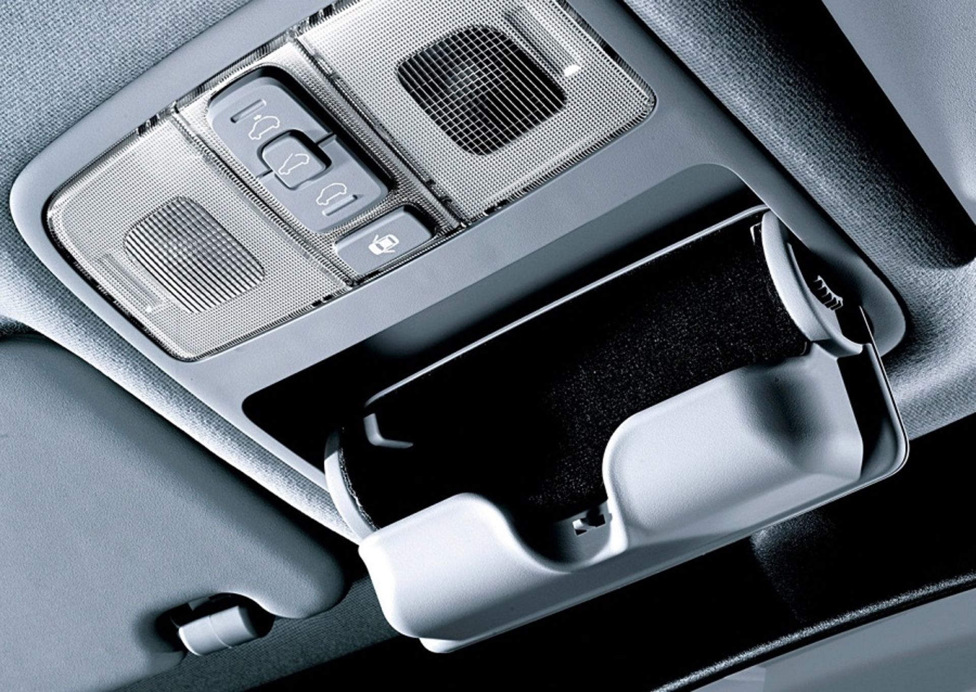 جا عینکی هیوندای i30 