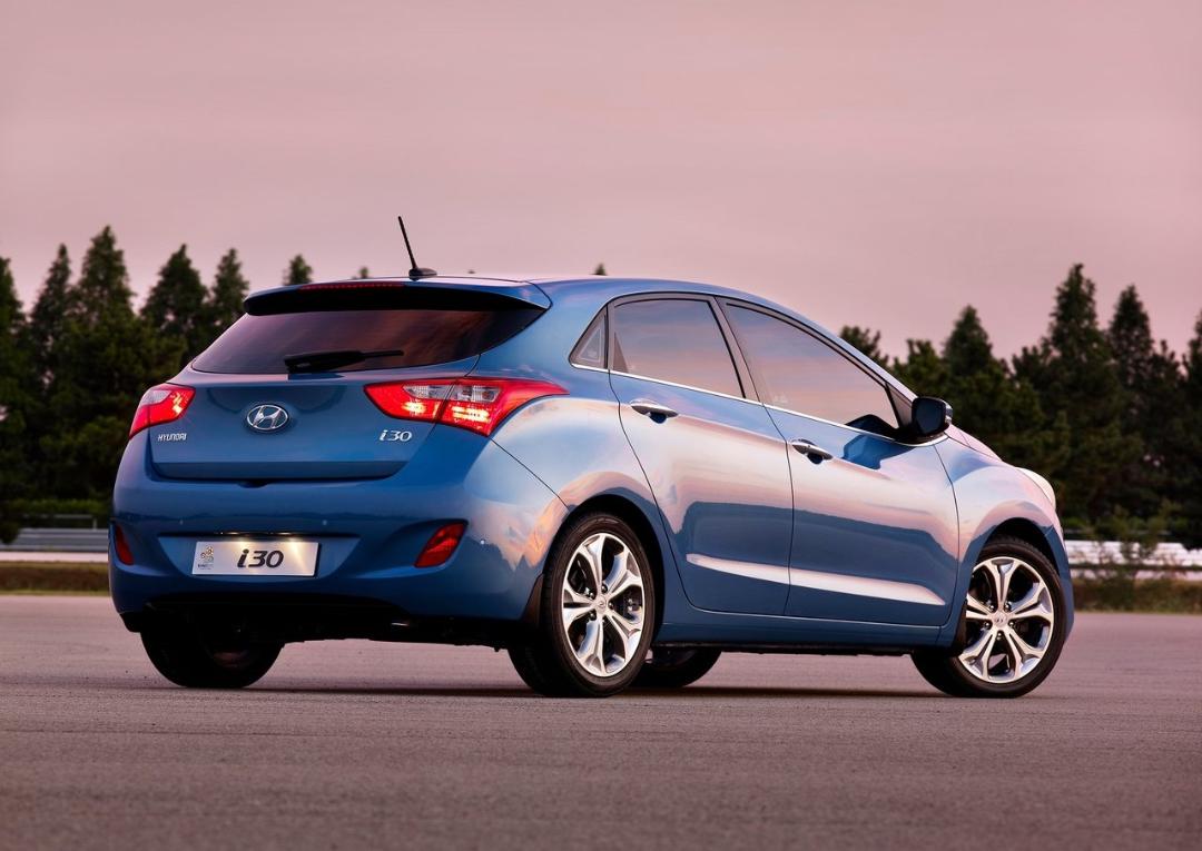 هیوندای i30 مدل 2013 نمای عقب