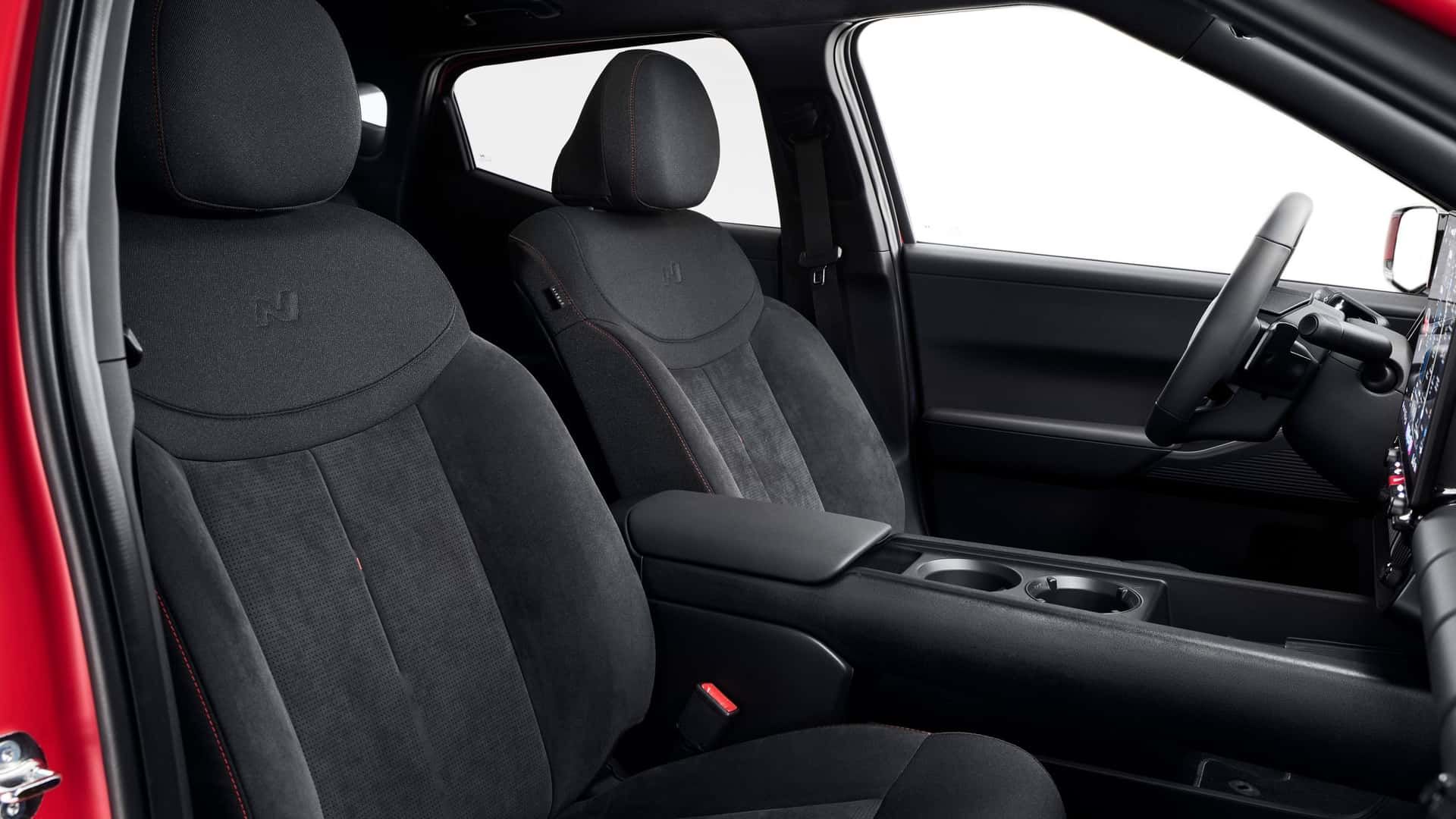 هیوندای آیونیک 3