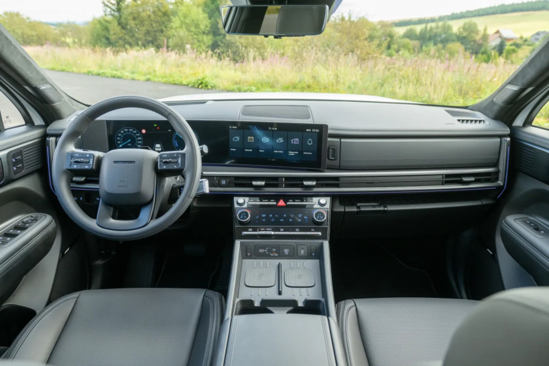 hyundai santafe 2025 iran