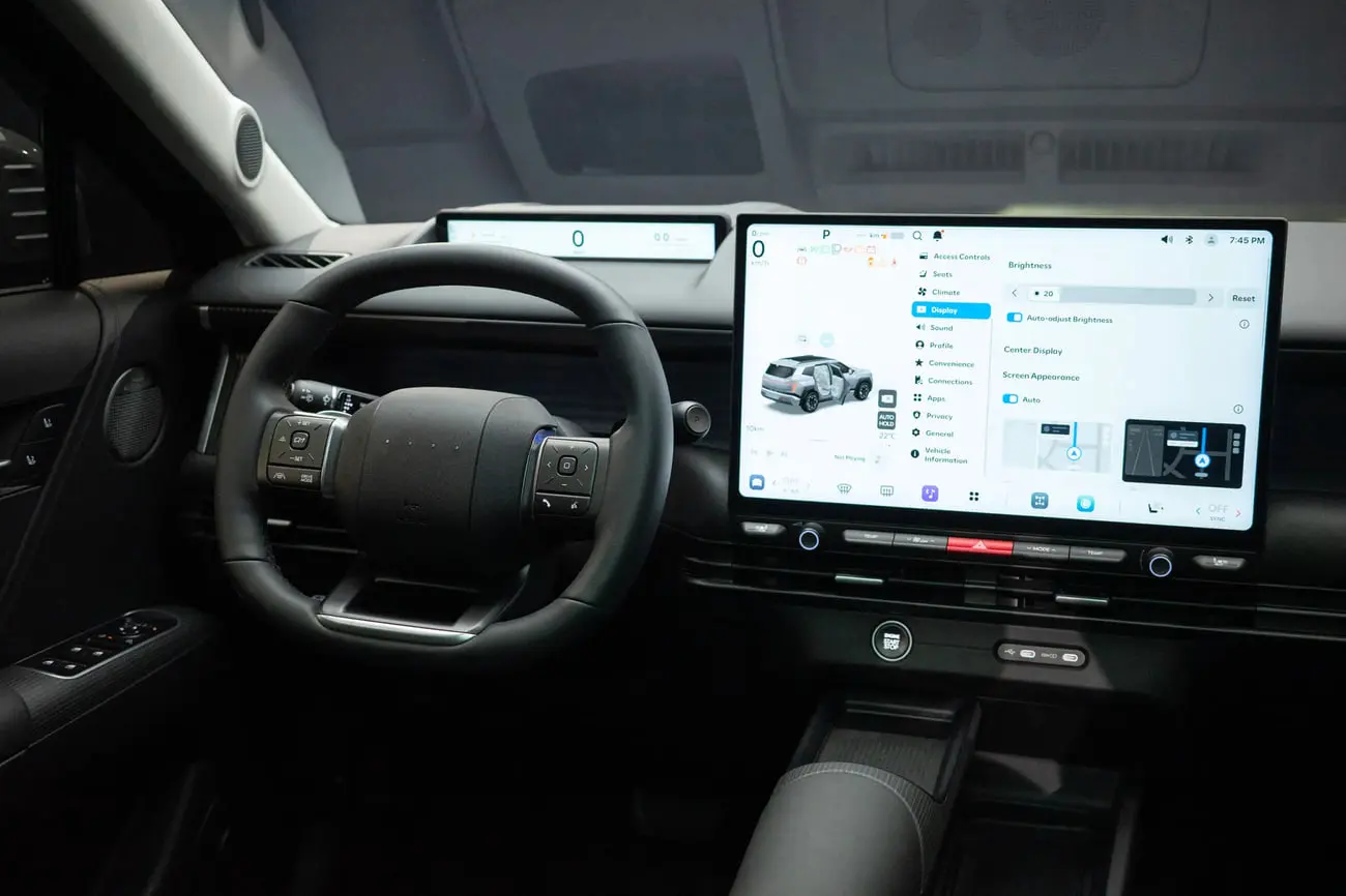 داشبورد و سیستم اطلاعاتی خودروی هیوندای توسان (Hyundai Tucson) با نمایشگر لمسی بزرگ