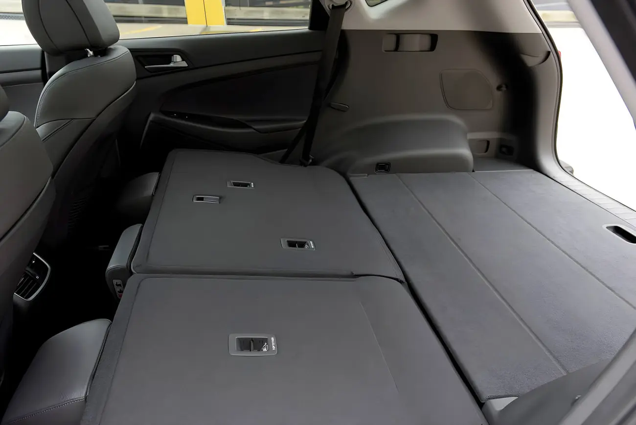 صندوق عقب و صندلی‌های عقب تاشو خودروی هیوندای توسان (Hyundai Tucson)