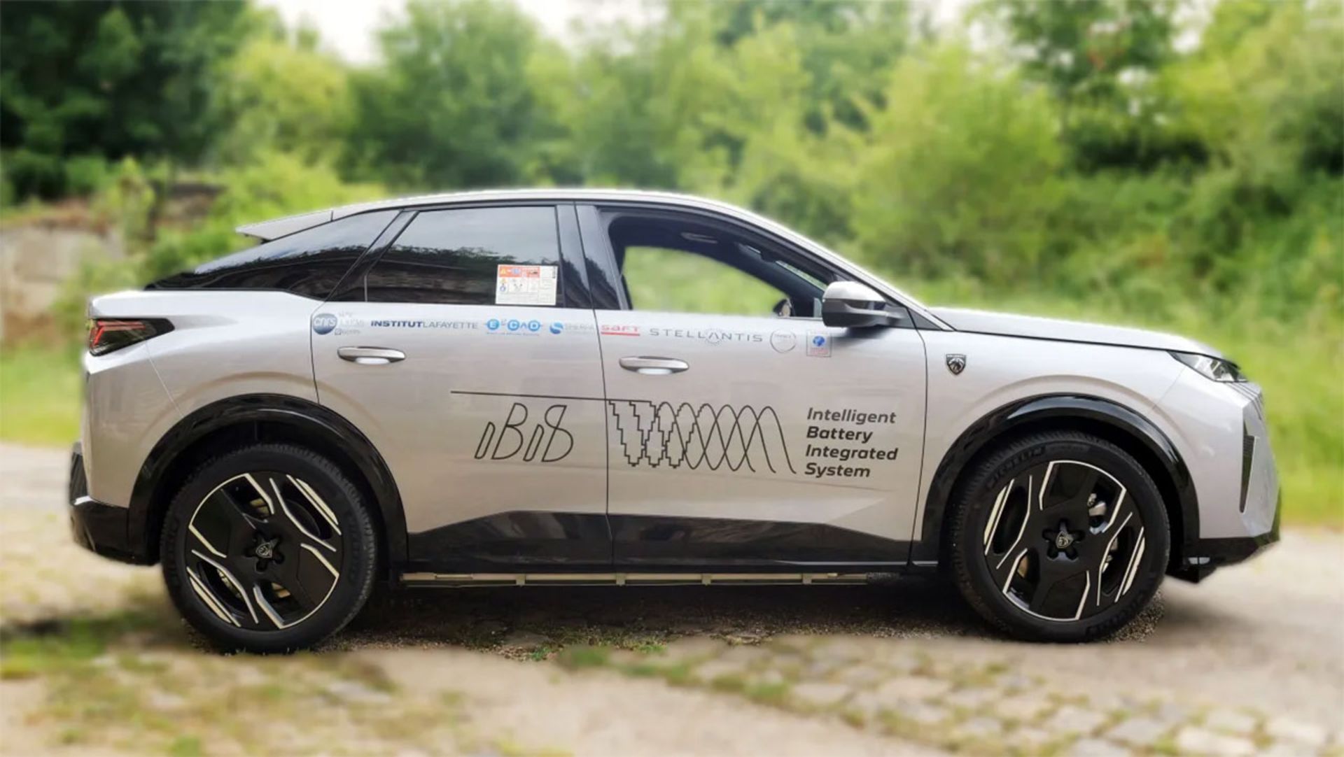 باطری هوشمند IBIS استلانتیس