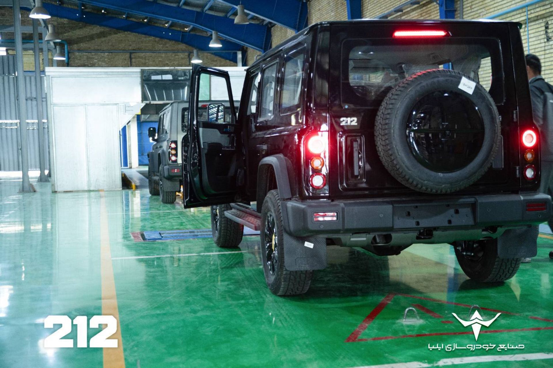 خودروی 212 خودروسازی ایلیا روی خط تولید 