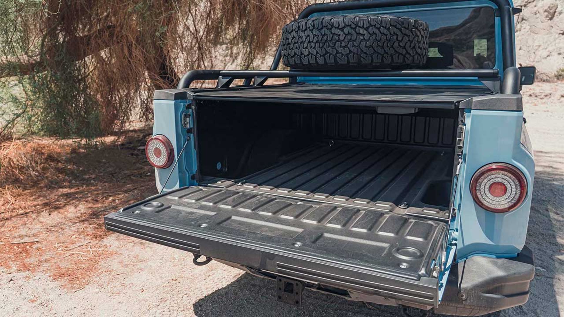 اینیوس گرنادیر پیکاپ