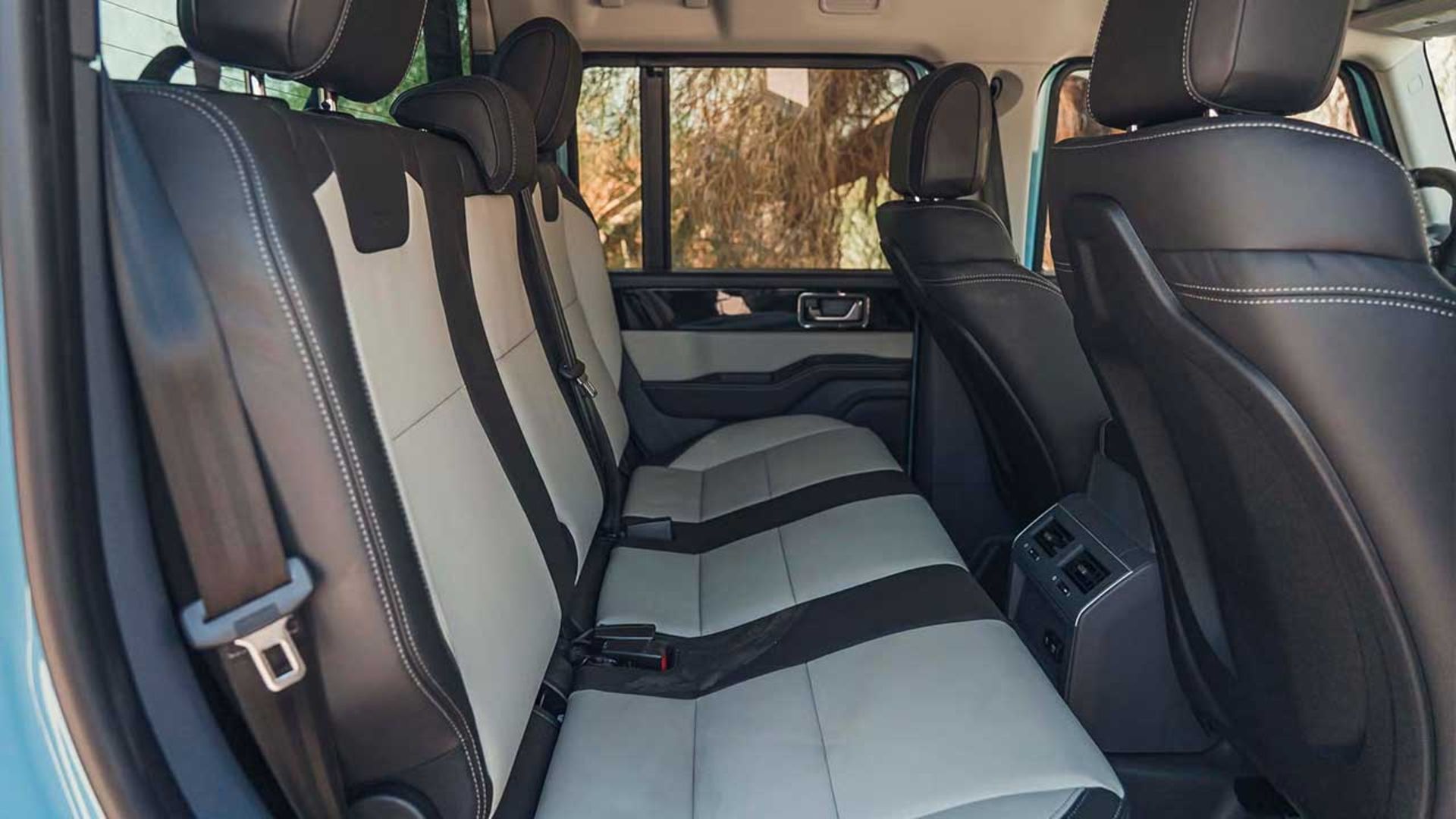 اینیوس گرنادیر پیکاپ