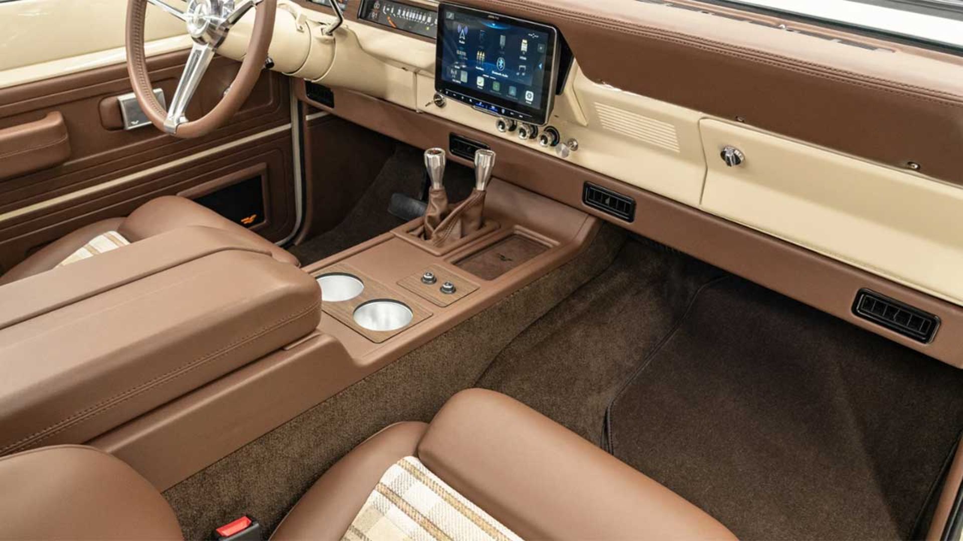 رستوماد اینترنشنال اسکات 