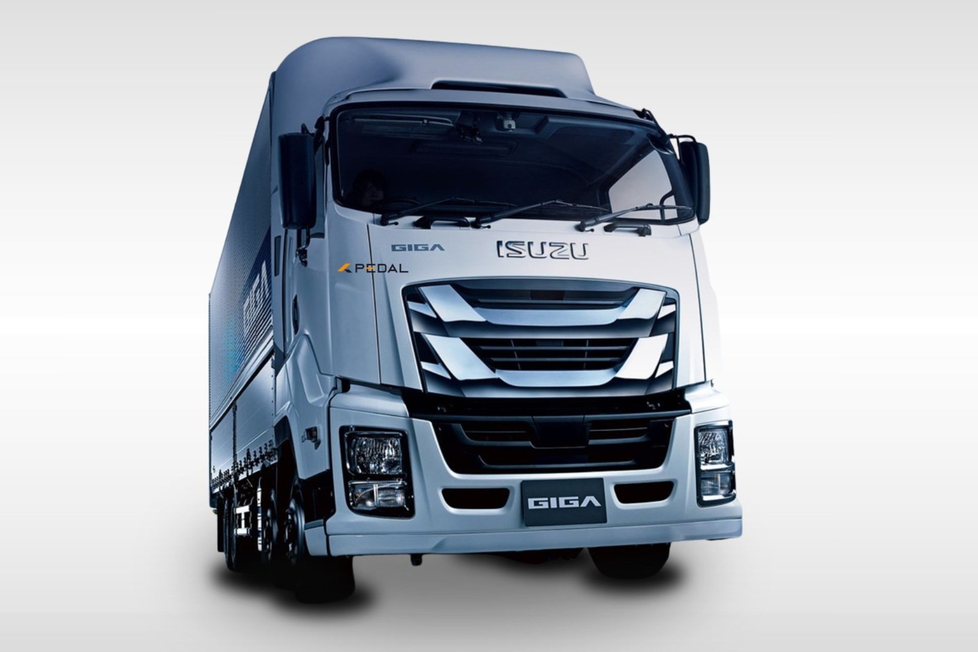 کشنده ایسوزو گیگا 460 سبلان خودرو