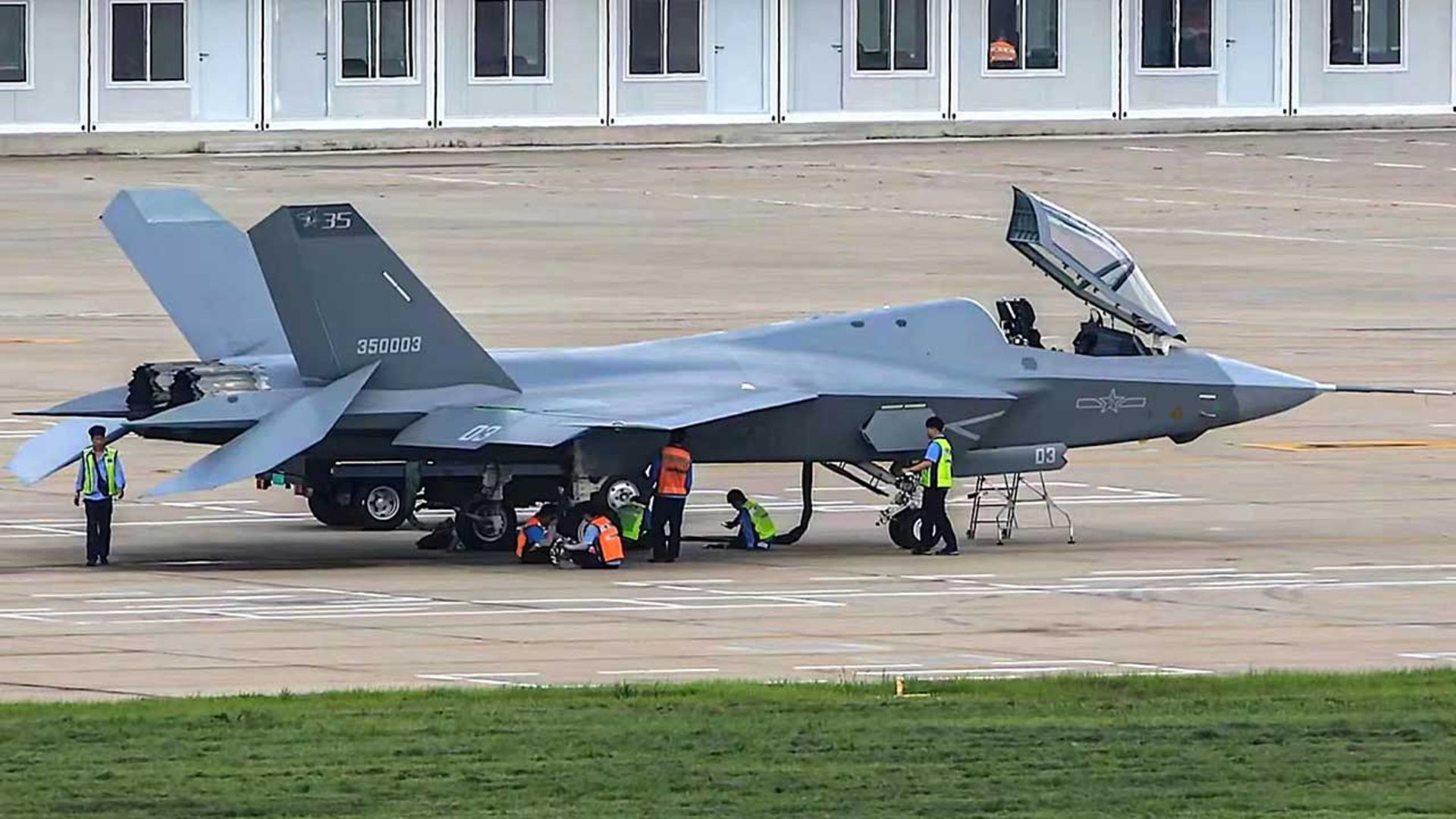 جنگنده چینی J-35