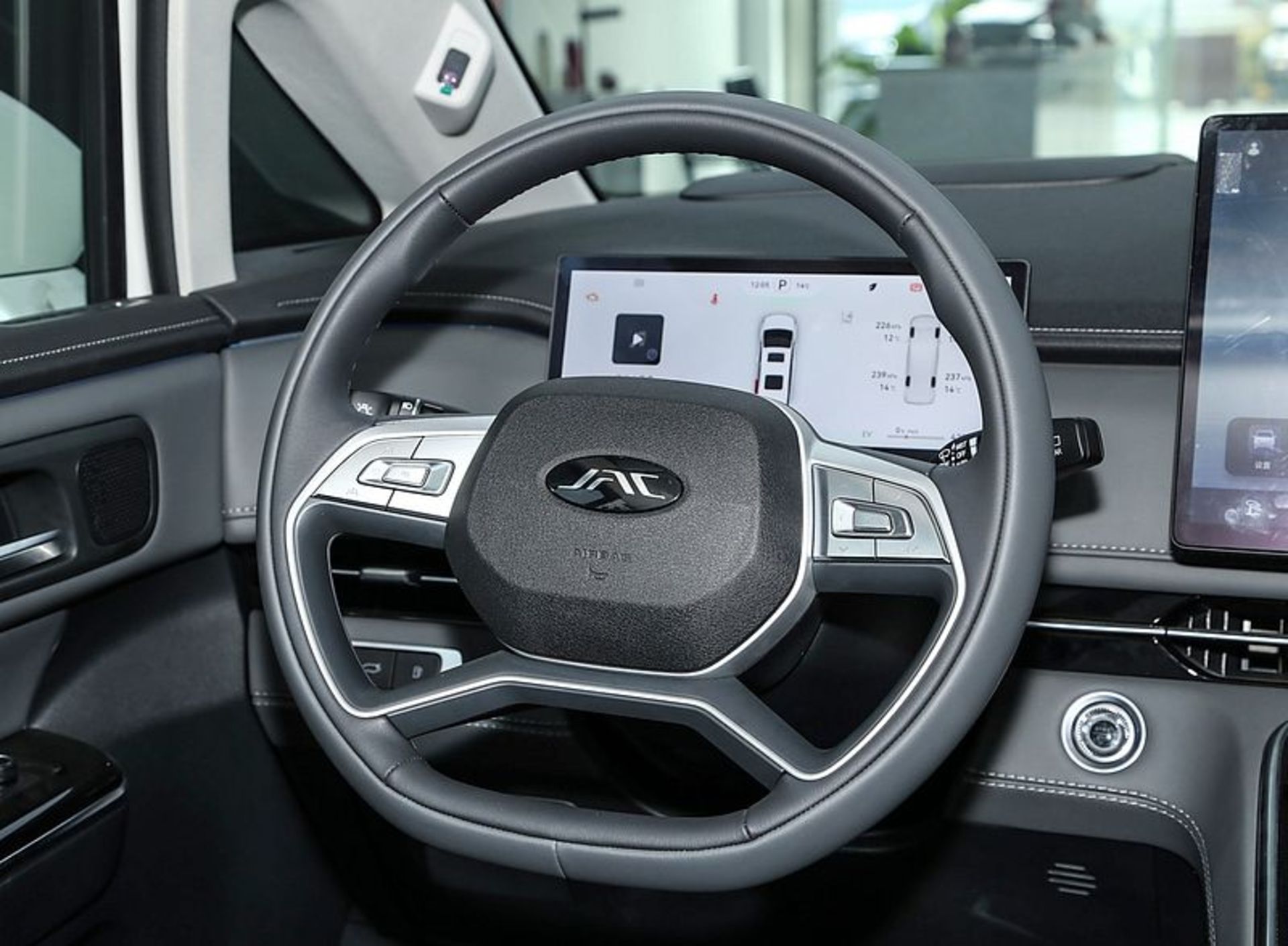 jac rf8 mpv  kmc