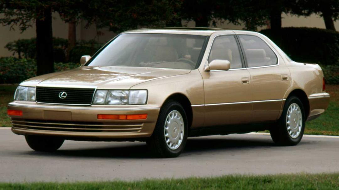 لکسوس LS400