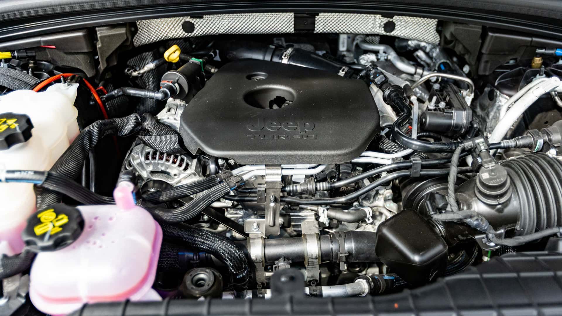 موتور چهار سیلندر هوریکین جیپ