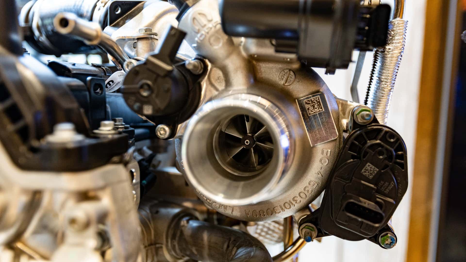 موتور چهار سیلندر هوریکین جیپ