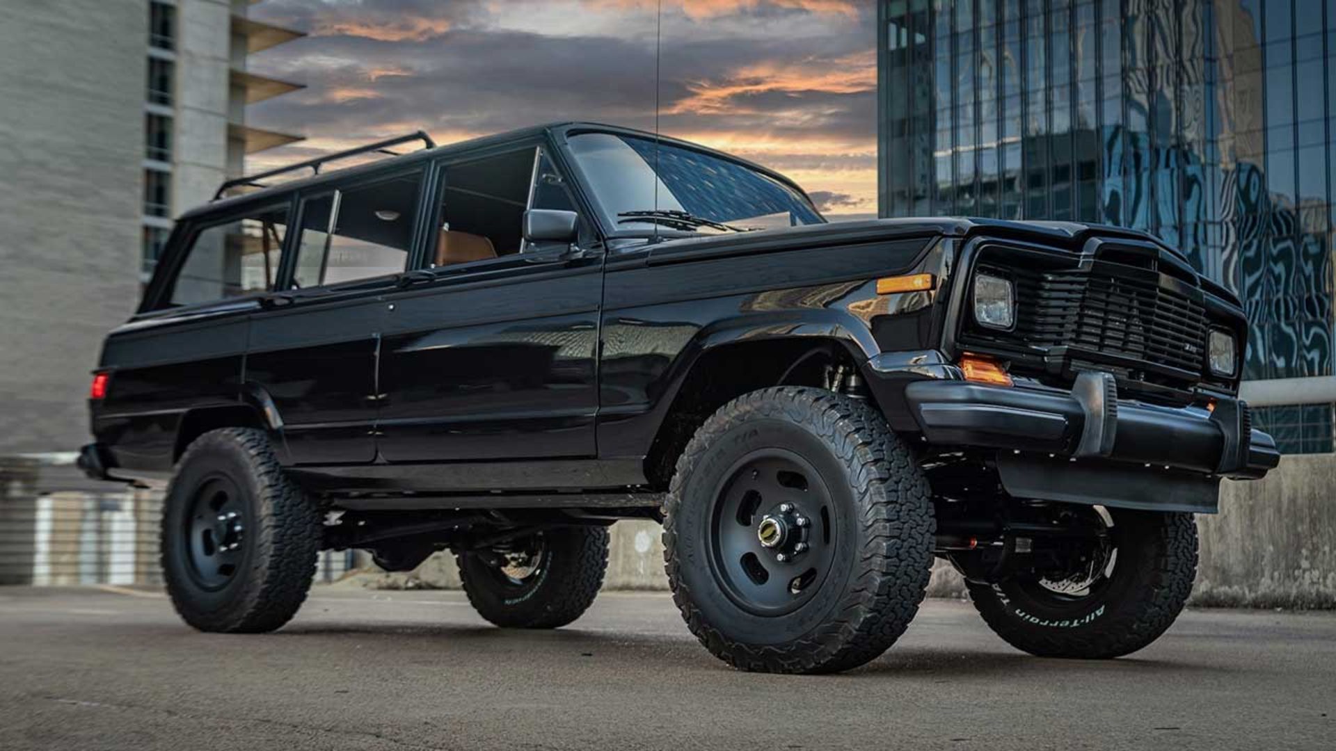 رستوماد جیپ آهو 1979