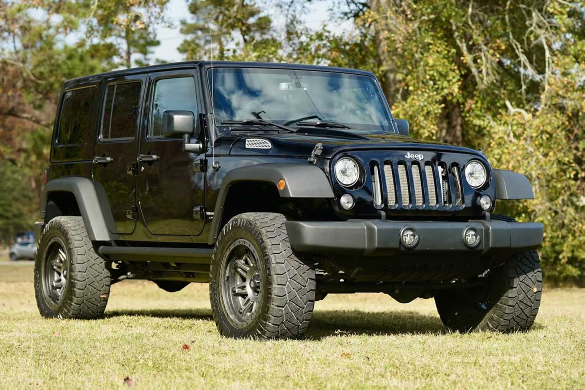 جیپ رانگلر با موتور هلکت