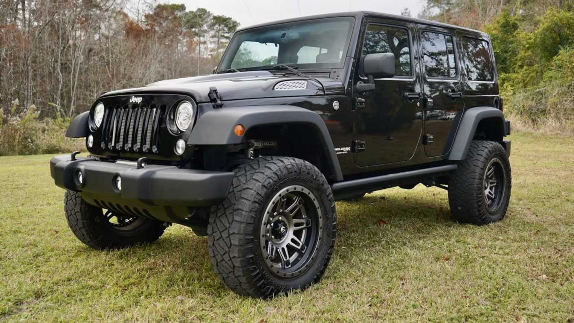 جیپ رانگلر با موتور هلکت