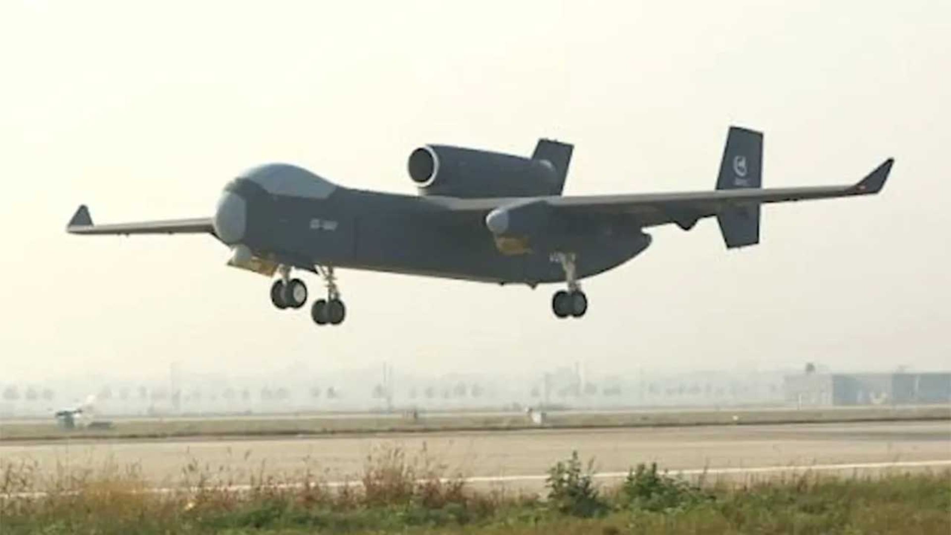 ناو هواپیمابر پرنده چینی