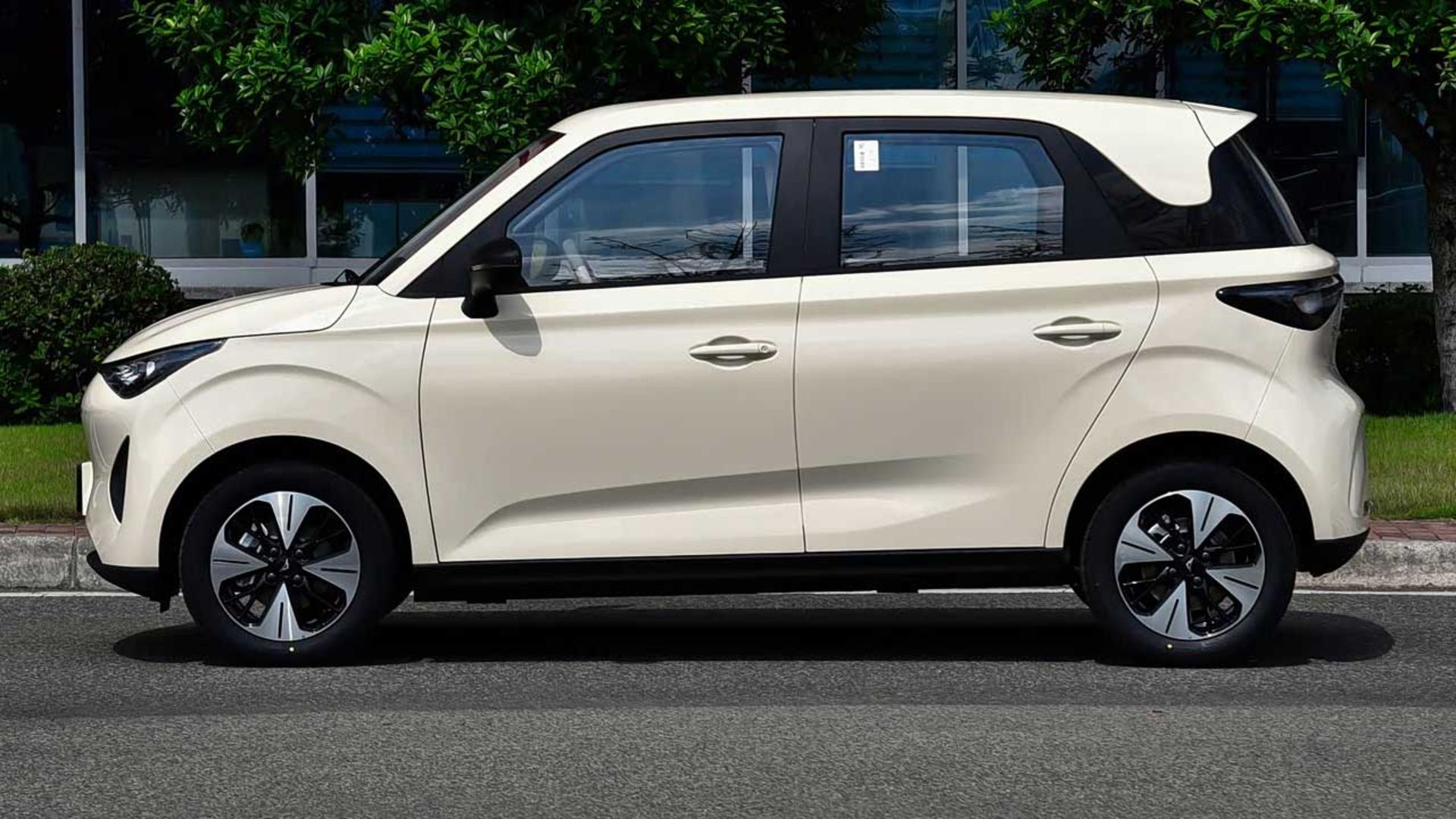 کایی E-Qute 04 مکس