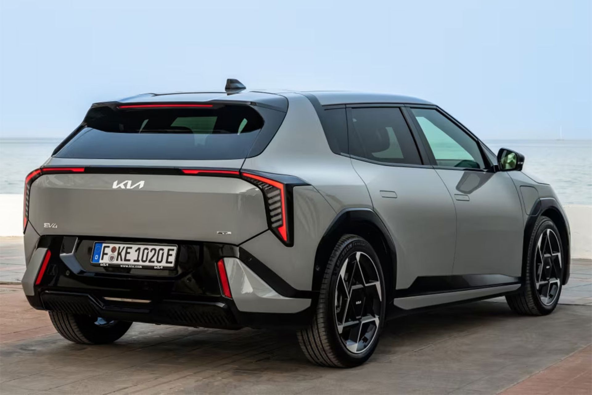 کیا EV4