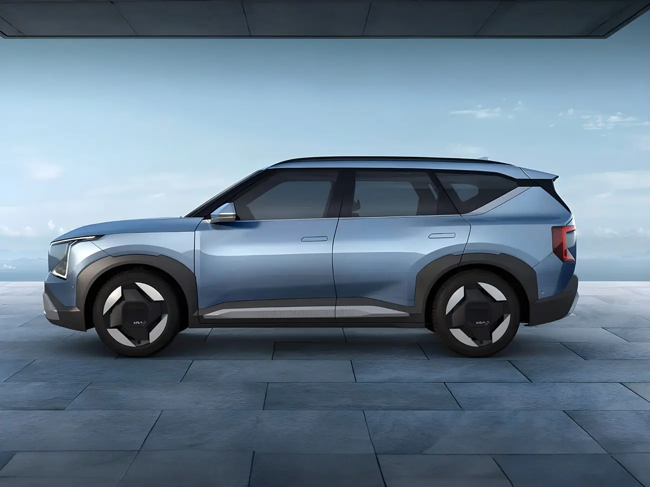 خودرو کیا EV5 (Kia EV5) با طراحی جعبه‌ای در نمای جانبی