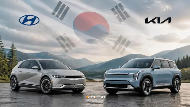 خودروهای برقی هیوندای آیونیک 5 (Hyundai Ioniq 5) و کیا EV5 در مقابل پرچم کره جنوبی