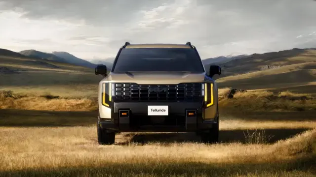 خودرو کیا تلوراید (Kia Telluride) هیبریدی مدل ۲۰۲۷ در مسیر آفرود