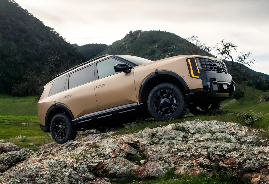 خودرو کیآ تلوراید (Kia Telluride) X Pro در مسیرهای ناهموار کوهستانی