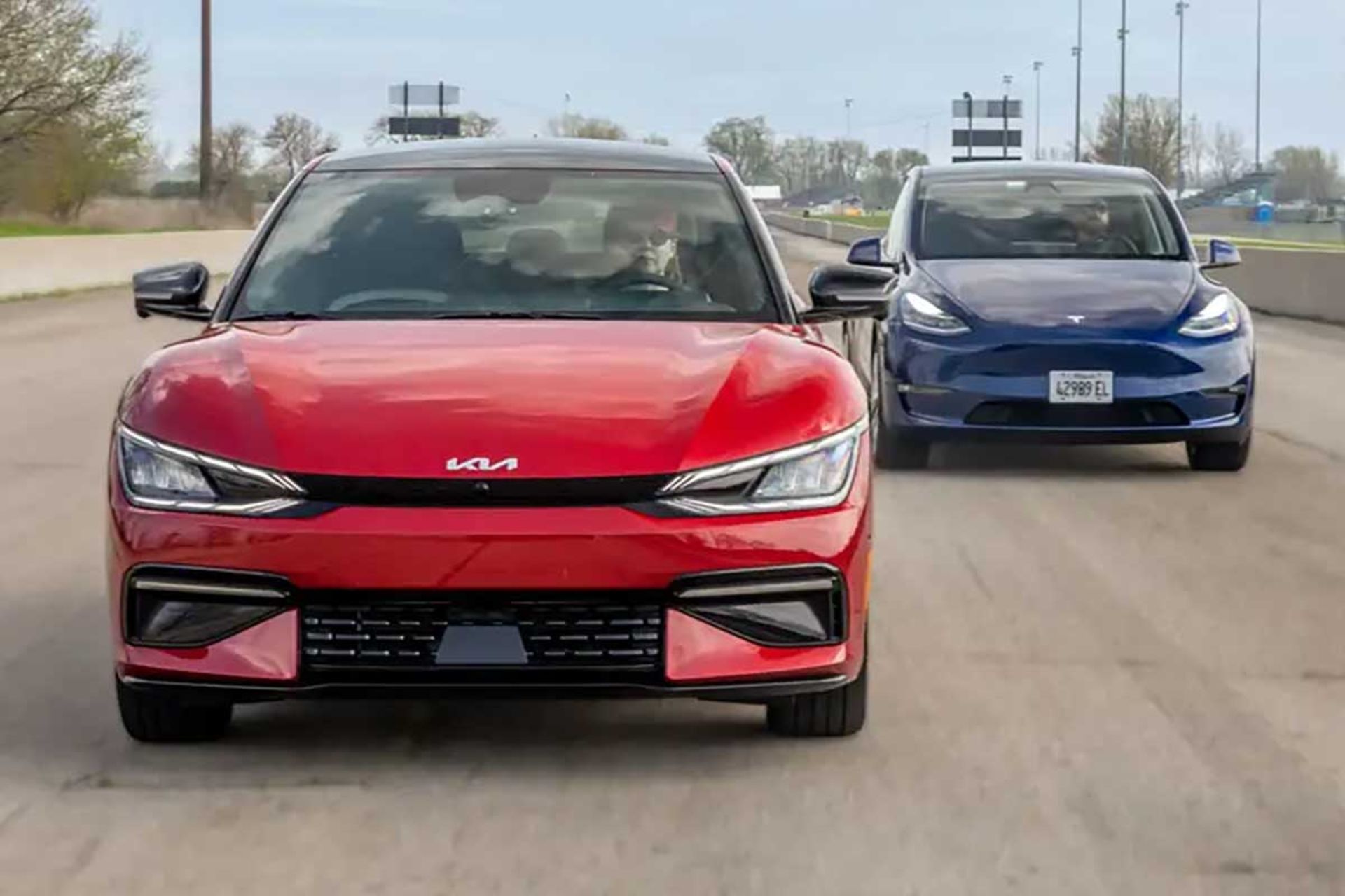 تحقیق طول عمر باطری خودروهای برقی 